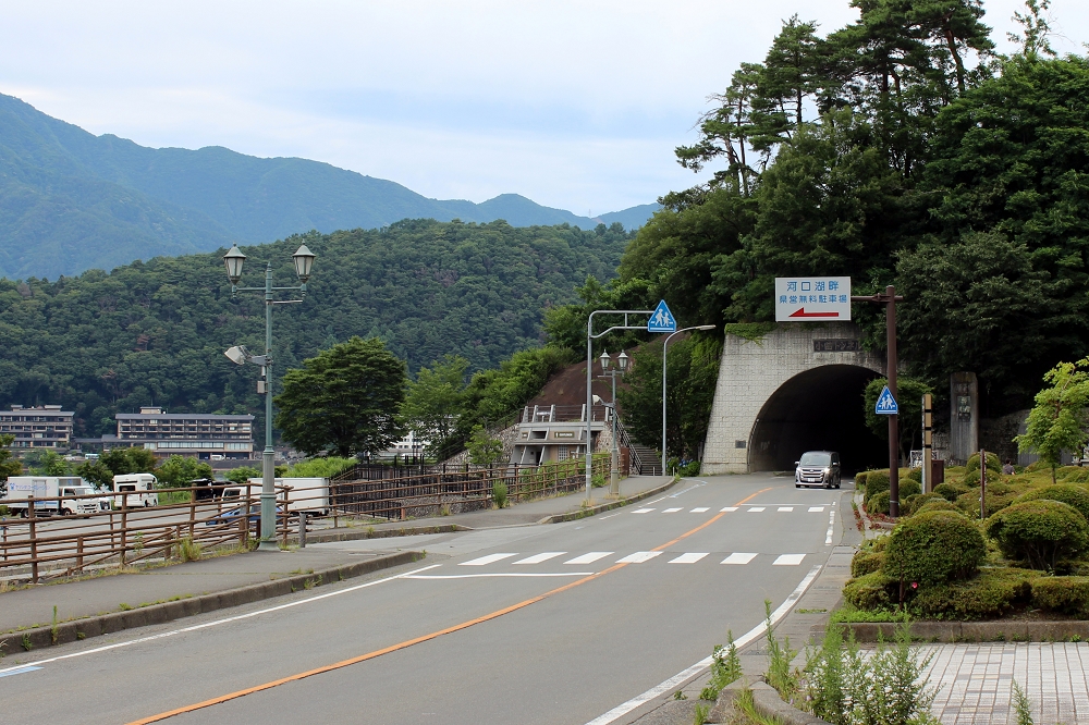 大石公園から富士山パノラマロープウェイまで、およそ6km。10分ほどで到着する