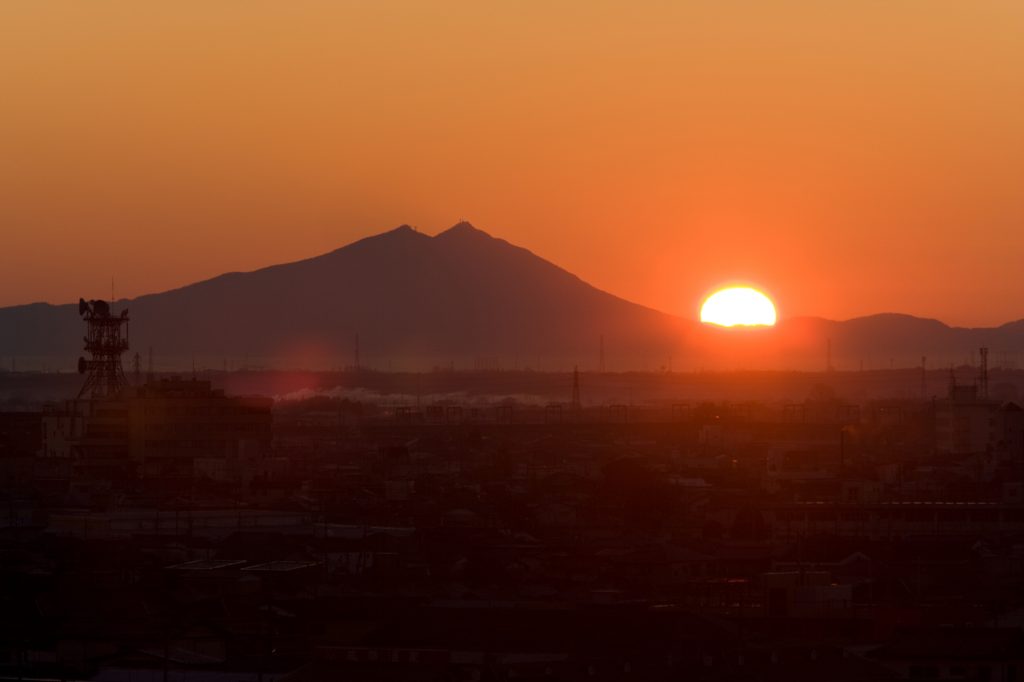 筑波山と日の出