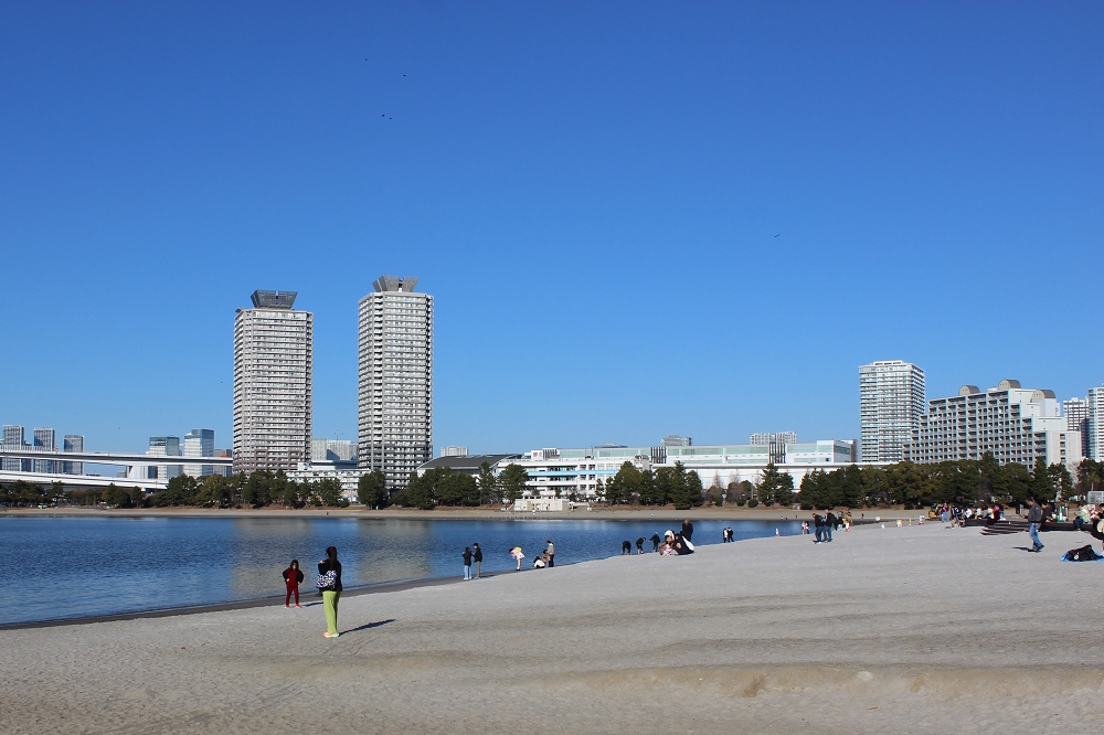 お台場海浜公園はお台場海浜公園中央駐車場と隣接している