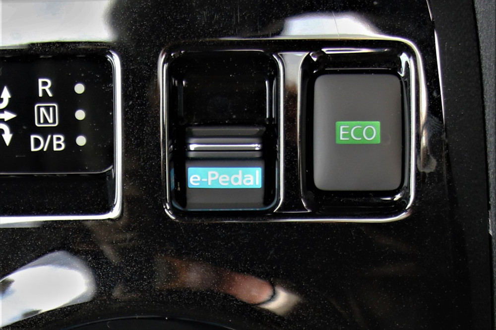  シフトレバー前方にある「e-Pedal」ボタン 