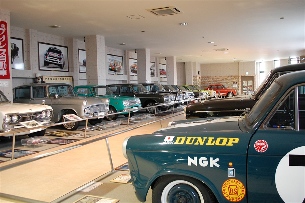  「自動車博物館」内に展示されるクルマは（一部を除いて）レストアがなされ、走行が可能な状態で維持されているそう 